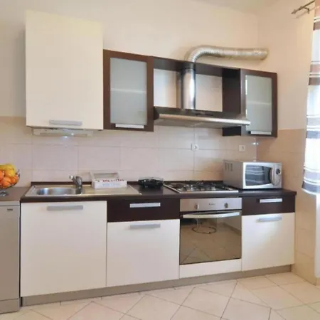 Carmen Apartment *