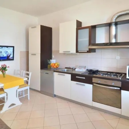 Apartment Carmen